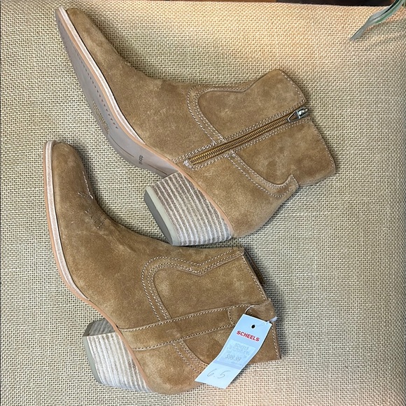 Dolce Vita Tan Ankle Booties with Suede Finish - Picture 6 of 10